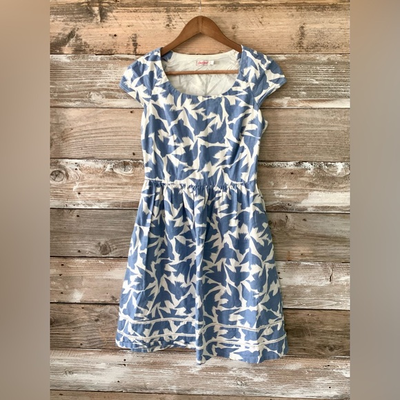 CATH KIDSTON- Graphic Birds Raglan Cap Sleeve Dress - Picture 1 of 8